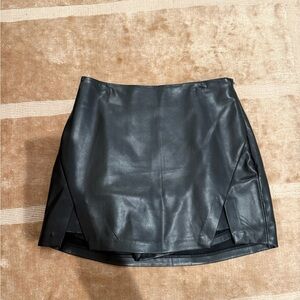 Elegant Black Leather Mini Skirt